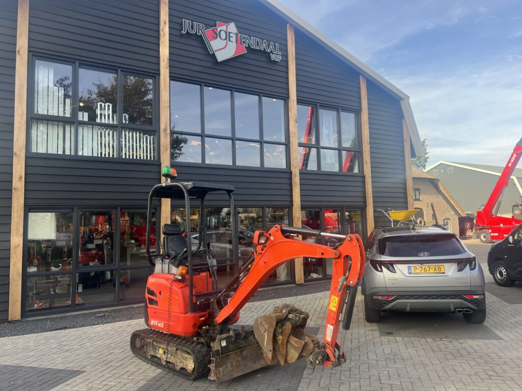 KUBOTA U17-3 - Mini escavadeira: foto 2 KUBOTA U17-3 - Mini escavadeira: foto 2