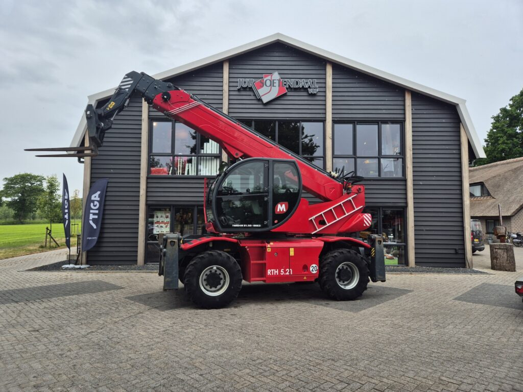 MAGNI RTH 5.21 D/D - Empilhador telescópico: foto 1 MAGNI RTH 5.21 D/D - Empilhador telescópico: foto 1