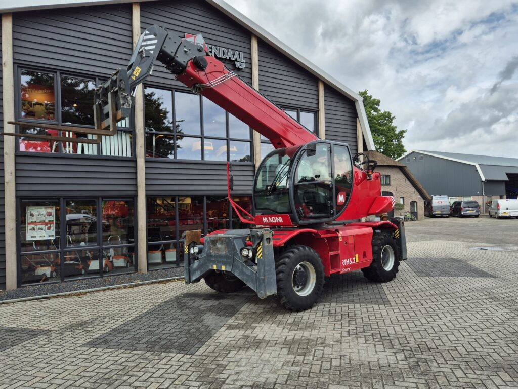 MAGNI RTH 5.23 - Empilhador telescópico: foto 2 MAGNI RTH 5.23 - Empilhador telescópico: foto 2
