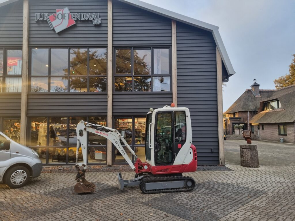 TAKEUCHI TB216 minidigger - Mini escavadeira: foto 1 TAKEUCHI TB216 minidigger - Mini escavadeira: foto 1