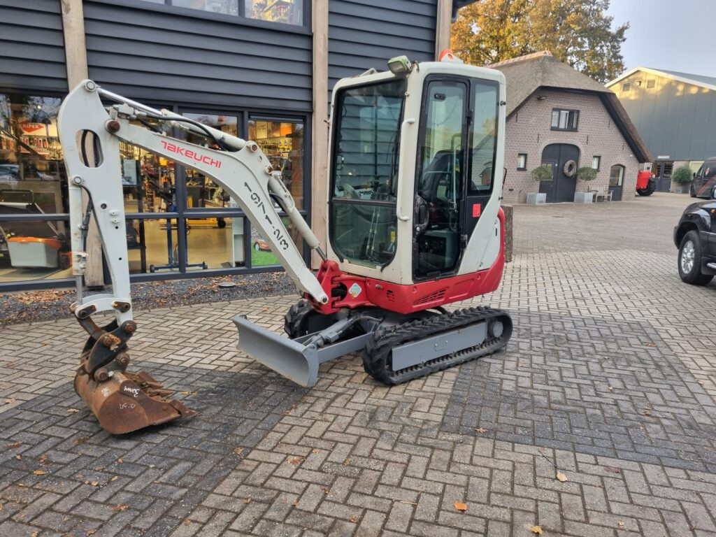 TAKEUCHI TB216 minidigger - Mini escavadeira: foto 2 TAKEUCHI TB216 minidigger - Mini escavadeira: foto 2