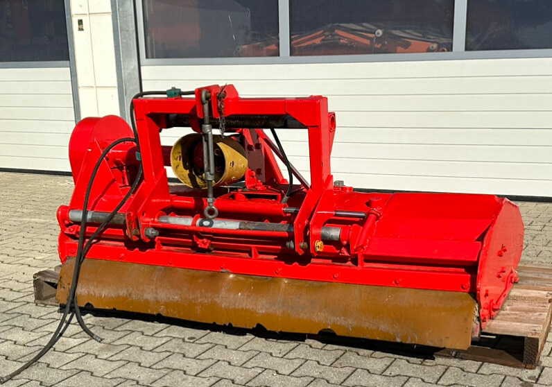 AEBI Frontanbaumulcher 3 Punkt - Triturador de martelos/ Destroçador: foto 4 AEBI Frontanbaumulcher 3 Punkt - Triturador de martelos/ Destroçador: foto 4