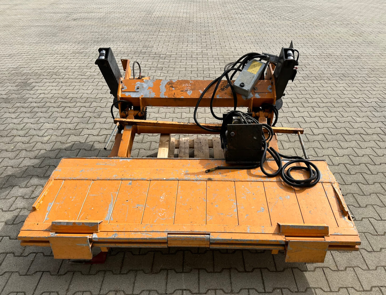 Unimog Heckladebordwand Unbekannt 427 - Rampa hidráulica: foto 2 Unimog Heckladebordwand Unbekannt 427 - Rampa hidráulica: foto 2