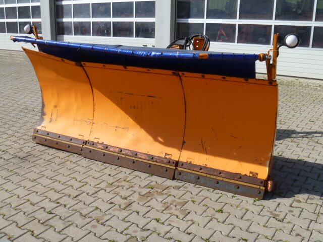 Unimog Schneepflug - Schneeschild Schmidt M30.3 - Lâmina limpa-neves: foto 2 Unimog Schneepflug - Schneeschild Schmidt M30.3 - Lâmina limpa-neves: foto 2
