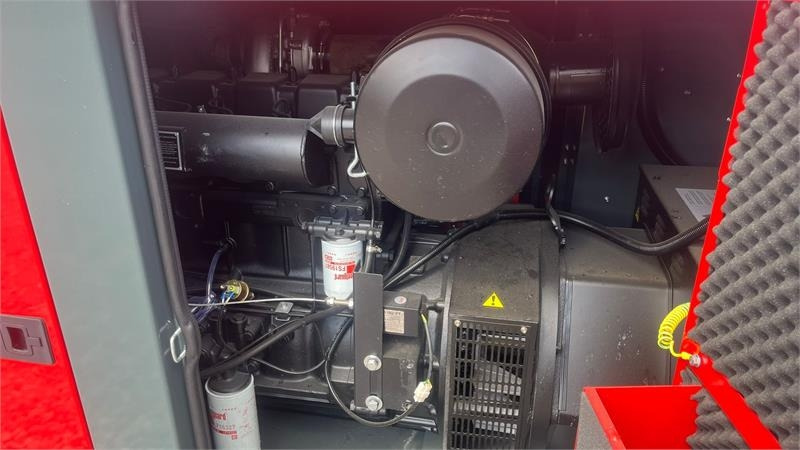 Bauer GFS-120 ATS, 120 kW/150 kVA Fabriksny generator - Gerador elétrico: foto 5 Bauer GFS-120 ATS, 120 kW/150 kVA Fabriksny generator - Gerador elétrico: foto 5