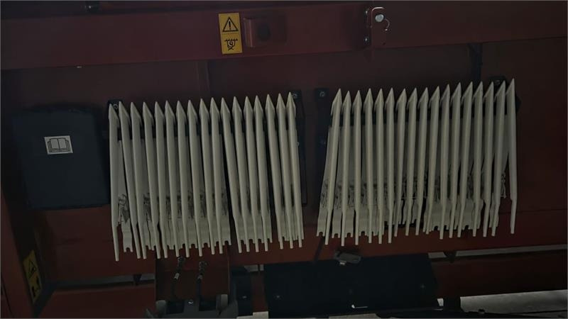 Case IH 8250 Axial-Flow med 35fod Varicut skærebord. Dansk - Ceifeira debulhadora: foto 5 Case IH 8250 Axial-Flow med 35fod Varicut skærebord. Dansk - Ceifeira debulhadora: foto 5