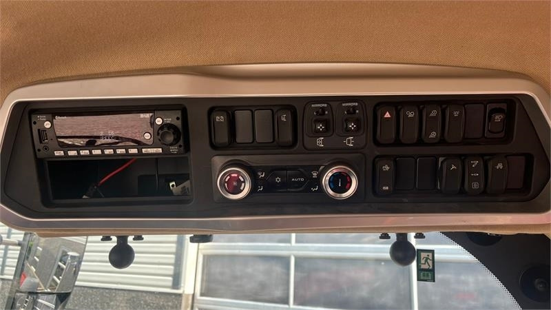 Trator Case IH Optum 300 CVX AFS Connect med frontlift og SafeGua: foto 11