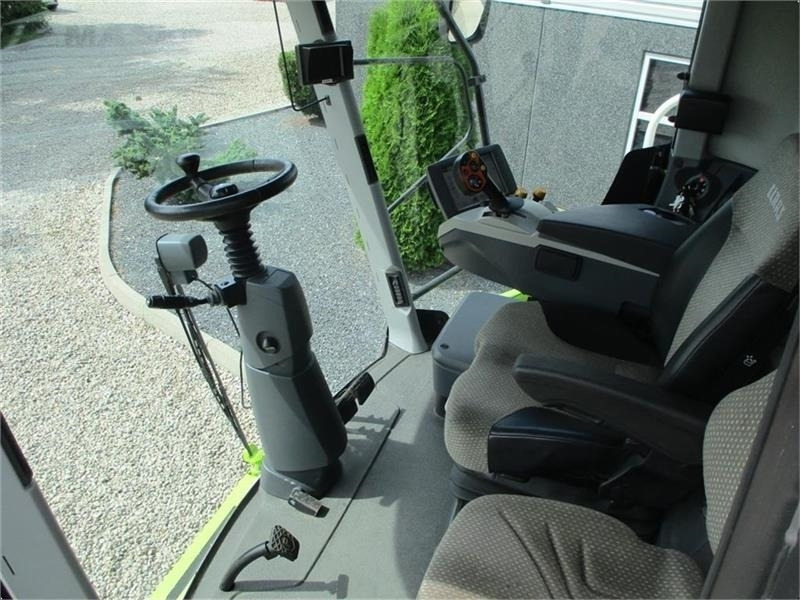 Claas LEXION 750 Gårdmaskine med V900 skærebord. - Ceifeira debulhadora: foto 4 Claas LEXION 750 Gårdmaskine med V900 skærebord. - Ceifeira debulhadora: foto 4