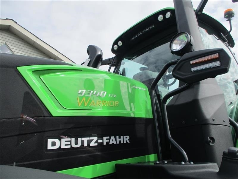 Trator Deutz-fahr 9340 TTV New and unused tractor: foto 18