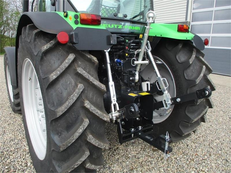 Deutz-fahr Agrofarm 115G New and Unused tractor with 30F+30R - Trator: foto 4 Deutz-fahr Agrofarm 115G New and Unused tractor with 30F+30R - Trator: foto 4