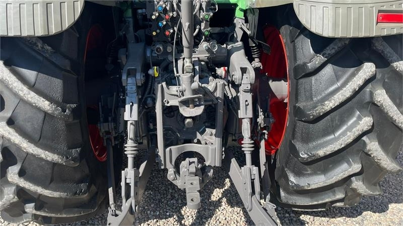 Fendt 828 Profi model. Meget flot traktor med nye fordæ - Trator: foto 5 Fendt 828 Profi model. Meget flot traktor med nye fordæ - Trator: foto 5