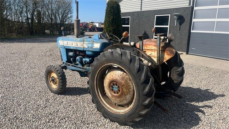 Ford 3000 - Trator: foto 3 Ford 3000 - Trator: foto 3