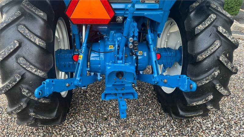 Ford 7610 F II KUN 2724 timer - Trator: foto 4 Ford 7610 F II KUN 2724 timer - Trator: foto 4