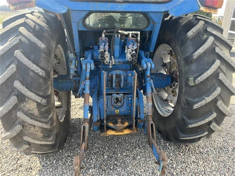 Ford TW 15 F II med HEVA opklappelig frontlift - Trator: foto 5 Ford TW 15 F II med HEVA opklappelig frontlift - Trator: foto 5