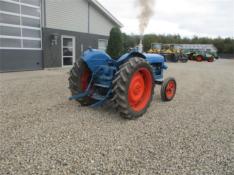 Fordson Major Diesel traktor - Trator: foto 4 Fordson Major Diesel traktor - Trator: foto 4