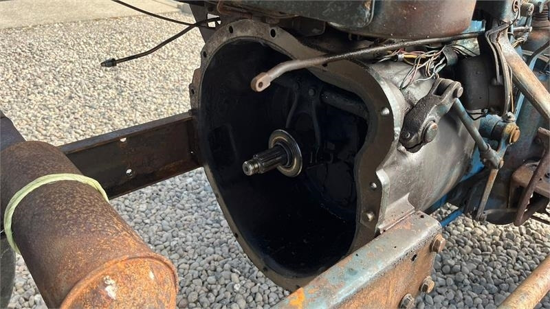 Fordson Major Motoren mangler, men mange god dele. - Trator: foto 5 Fordson Major Motoren mangler, men mange god dele. - Trator: foto 5