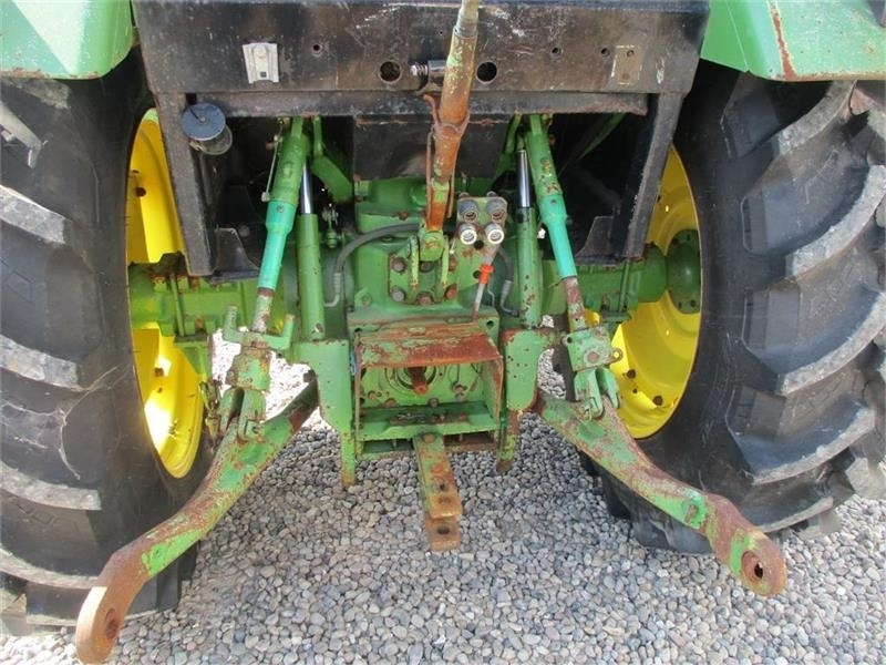 John Deere 2850 TURBO Med nye bagdæk - Trator: foto 4 John Deere 2850 TURBO Med nye bagdæk - Trator: foto 4