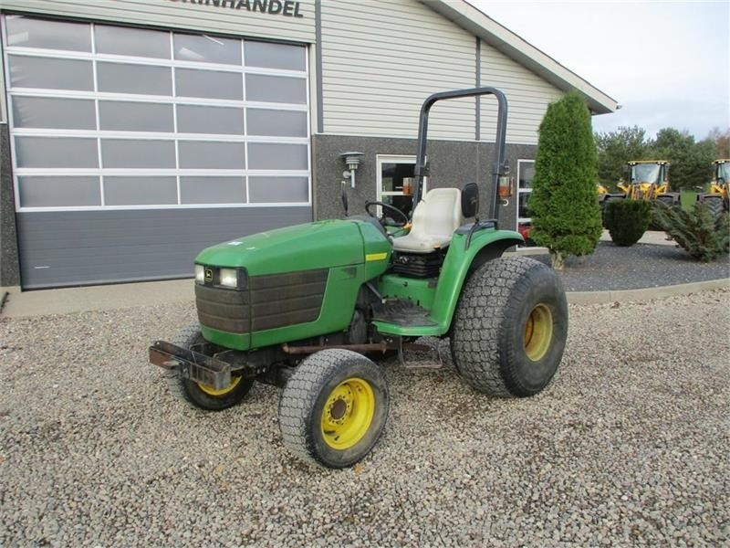 John Deere 4600 Med Græshjul - Trator: foto 2 John Deere 4600 Med Græshjul - Trator: foto 2