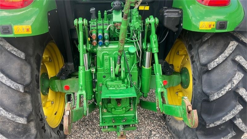 John Deere 5080R Med frontlæsser - Trator: foto 4 John Deere 5080R Med frontlæsser - Trator: foto 4