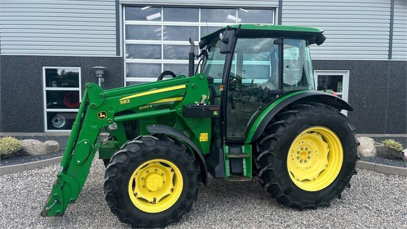 John Deere 5080R Med frontlæsser - Trator: foto 1 John Deere 5080R Med frontlæsser - Trator: foto 1