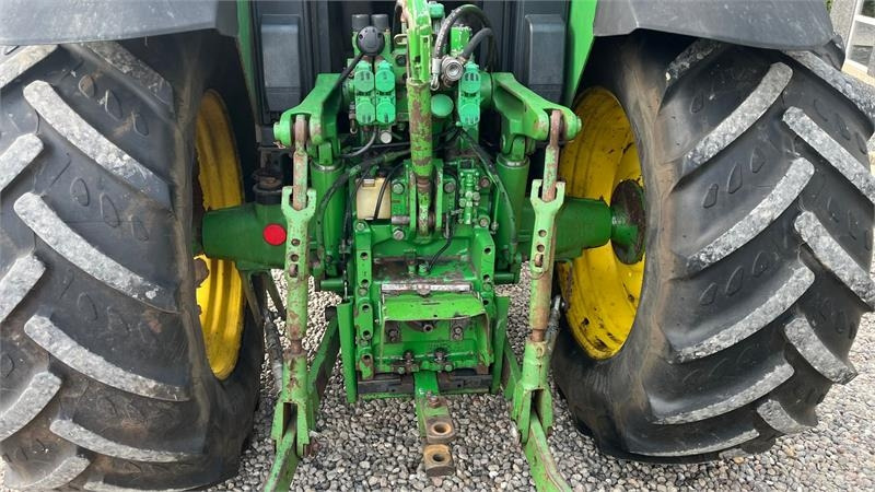 John Deere 6910 Auto Quad II-TLS Med frontlæsser - Trator: foto 4 John Deere 6910 Auto Quad II-TLS Med frontlæsser - Trator: foto 4