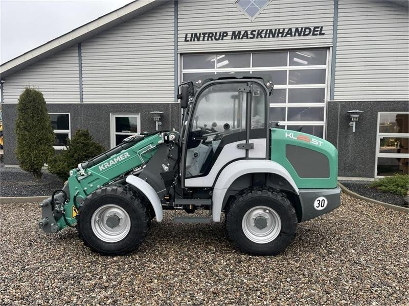 Kramer KL25.5T med teleskoparm, så den har stor rækkevidd - Empilhador telescópico: foto 5 Kramer KL25.5T med teleskoparm, så den har stor rækkevidd - Empilhador telescópico: foto 5