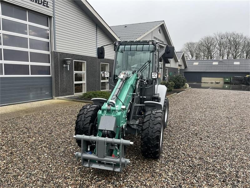 Kramer KL25.5T med teleskoparm, så den har stor rækkevidd - Empilhador telescópico: foto 4 Kramer KL25.5T med teleskoparm, så den har stor rækkevidd - Empilhador telescópico: foto 4