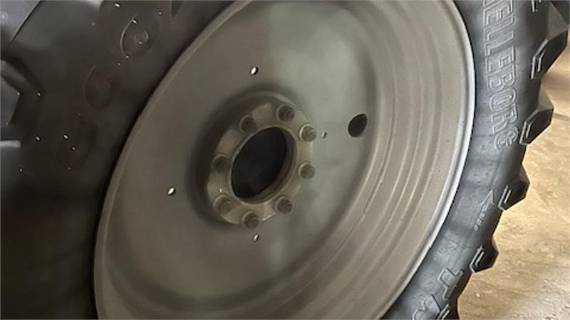 Leasing de Massey Ferguson 6715 S Med front læsser. Læsser er meget lidt brug  Massey Ferguson 6715 S Med front læsser. Læsser er meget lidt brug: foto 6