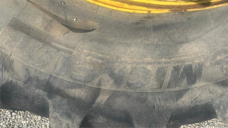 Michelin 650/85R38 Tvillinghjul med 8 låse - Pneu por Máquina agrícola: foto 3 Michelin 650/85R38 Tvillinghjul med 8 låse - Pneu por Máquina agrícola: foto 3