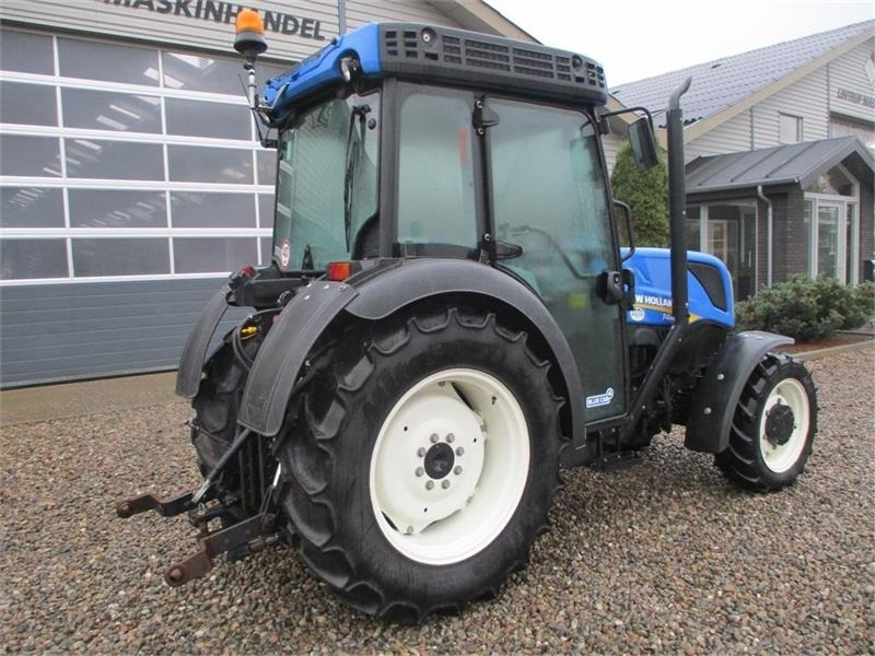 New Holland T4.80 F SuperSteear med aircondition og koblingsfr - Trator: foto 5 New Holland T4.80 F SuperSteear med aircondition og koblingsfr - Trator: foto 5