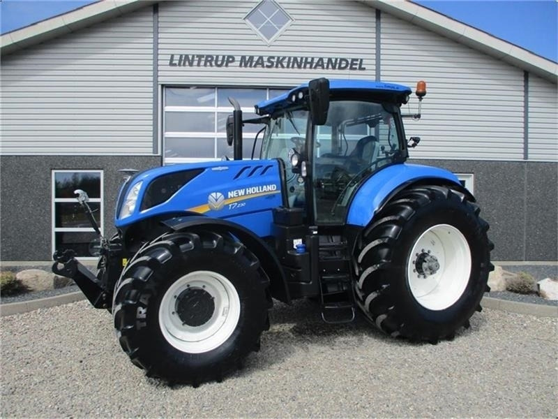 New Holland T7.230 AutoCommand, meget velholdt traktor - Trator: foto 1 New Holland T7.230 AutoCommand, meget velholdt traktor - Trator: foto 1