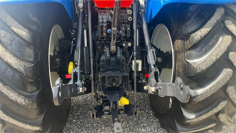 New Holland T7.270 AC med frontlift og frontlæsser - Trator: foto 5 New Holland T7.270 AC med frontlift og frontlæsser - Trator: foto 5