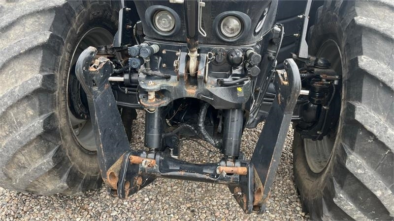 New Holland T7.315 Auto Command BluePower med frontlift - Trator: foto 4 New Holland T7.315 Auto Command BluePower med frontlift - Trator: foto 4