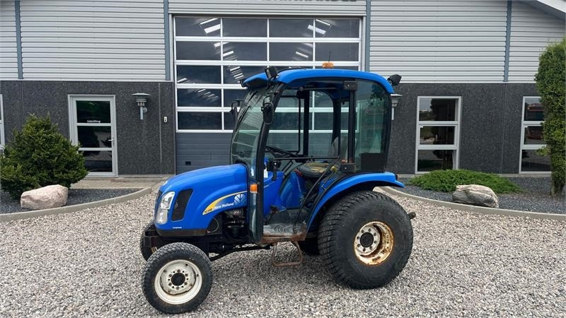 New Holland TC35DA - Trator: foto 1 New Holland TC35DA - Trator: foto 1