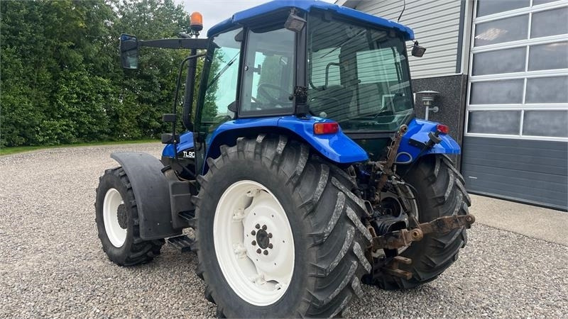 New Holland TL90 Med frontlift - Trator: foto 3 New Holland TL90 Med frontlift - Trator: foto 3