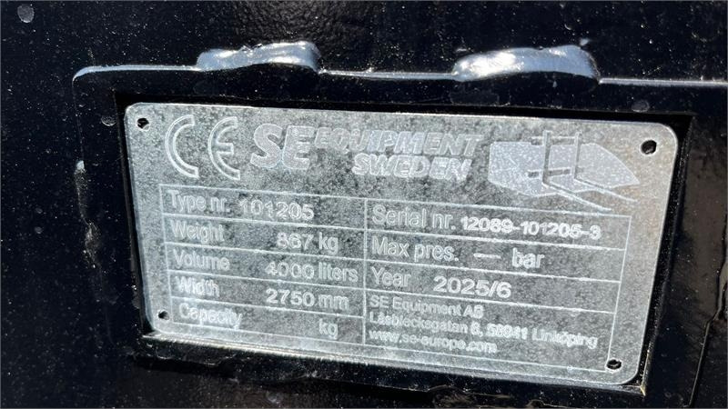 Leasing de SE AB 4m3 skovl med Volvo beslag på. Den er 2.75m  SE AB 4m3 skovl med Volvo beslag på. Den er 2.75m: foto 7