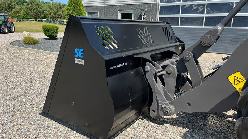 SE AB 4m3 skovl med Volvo beslag på. Den er 2.75m - Balde por Máquina de construção: foto 4 SE AB 4m3 skovl med Volvo beslag på. Den er 2.75m - Balde por Máquina de construção: foto 4