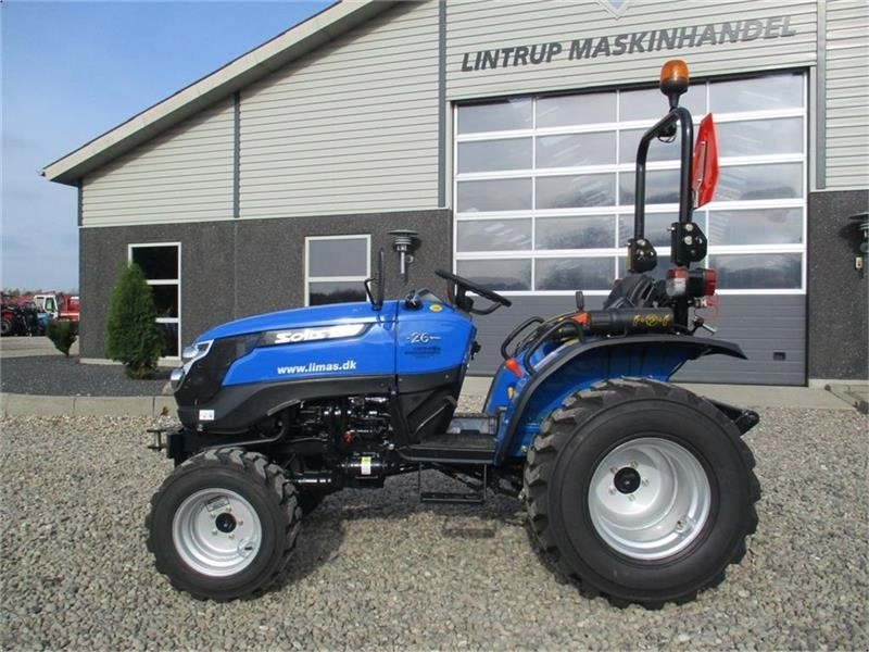 Trator Solis 26 6+2 gearmaskine med Servostyrring og Industri h: foto 11