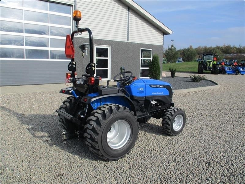 Trator Solis 26 6+2 gearmaskine med Servostyrring og Industri h: foto 13