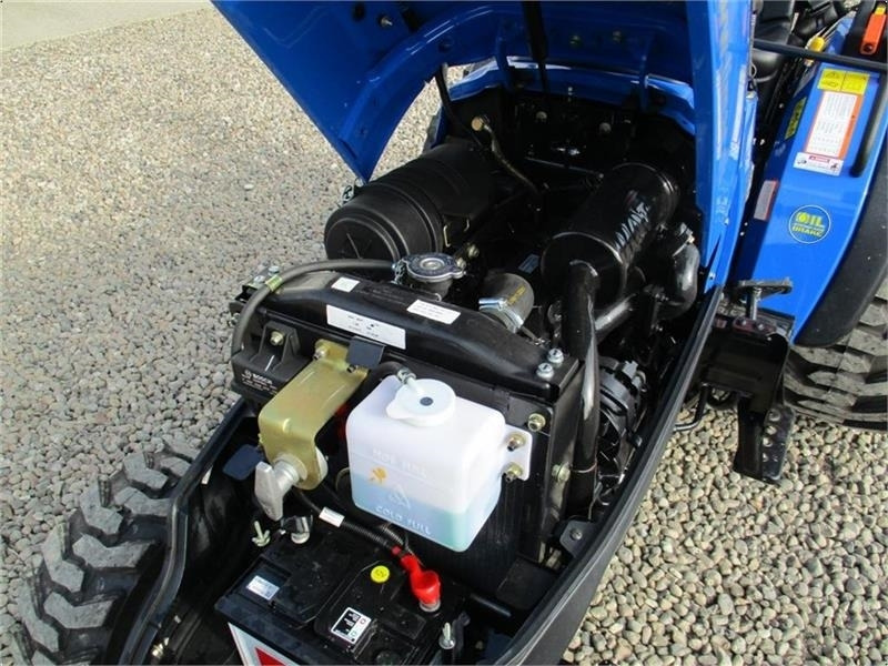 Trator Solis 26 6+2 gearmaskine med Servostyrring og Industri h: foto 7