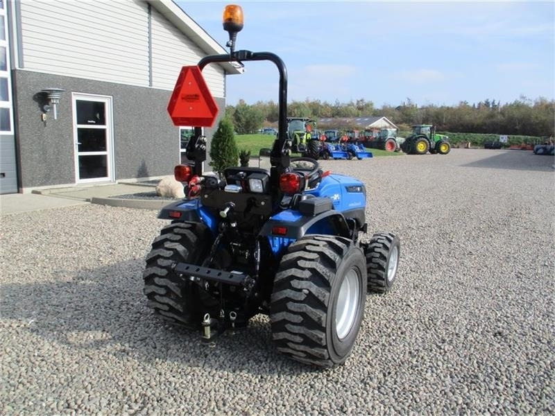 Trator Solis 26 6+2 gearmaskine med Servostyrring og Industri h: foto 14