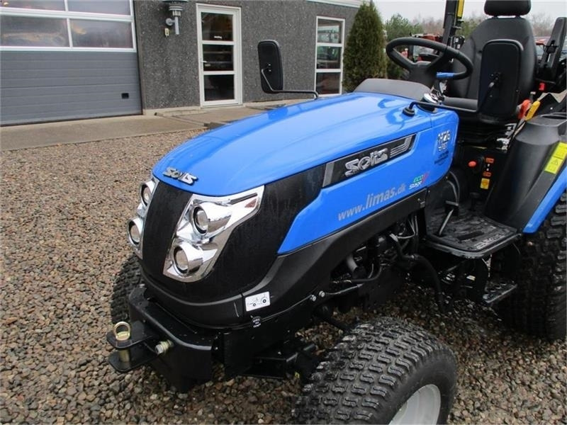 Solis 26 HST Hydrostat Turf hjul. - Trator: foto 4 Solis 26 HST Hydrostat Turf hjul. - Trator: foto 4