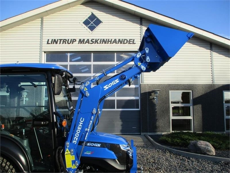 Leasing de Solis 26 HST Med kabine, Turf hjul og frontlæsser.  Solis 26 HST Med kabine, Turf hjul og frontlæsser.: foto 16