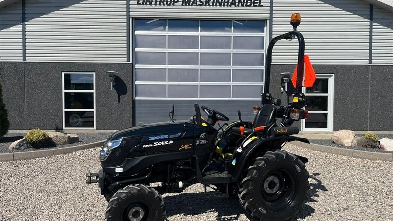 Solis S26 Limited Edition i sort 6+2 Gearmaskine med Ser - Trator municipal: foto 1 Solis S26 Limited Edition i sort 6+2 Gearmaskine med Ser - Trator municipal: foto 1