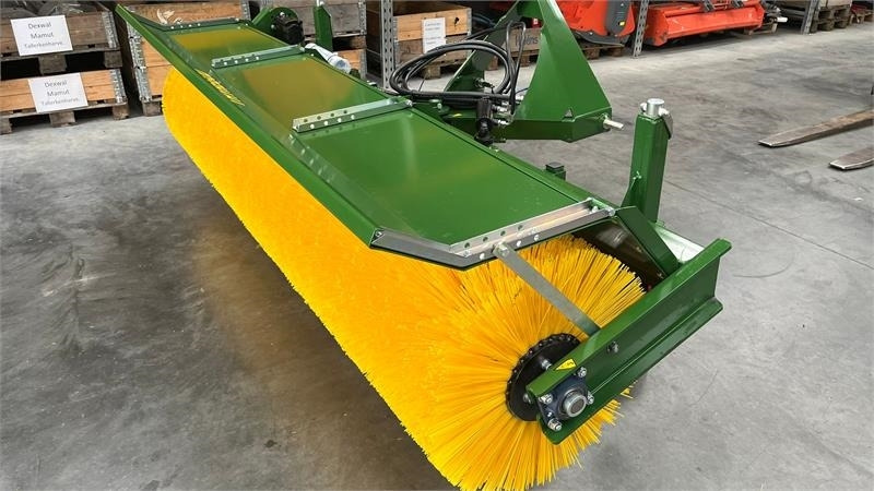 Thyregod TK 2800 med nylon børster og hydraulisk sving. bre - Vassoura: foto 3 Thyregod TK 2800 med nylon børster og hydraulisk sving. bre - Vassoura: foto 3