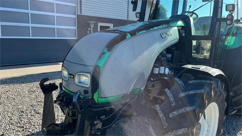 Valtra T130 med 3.5ton frontlift - Trator: foto 4 Valtra T130 med 3.5ton frontlift - Trator: foto 4