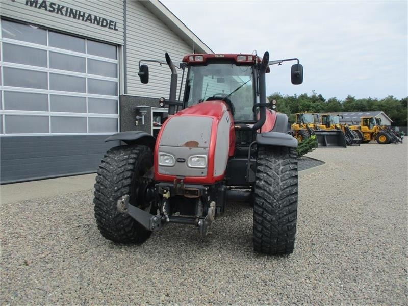 Valtra T190 Med frontlift og affjedret foraksel - Trator: foto 4 Valtra T190 Med frontlift og affjedret foraksel - Trator: foto 4