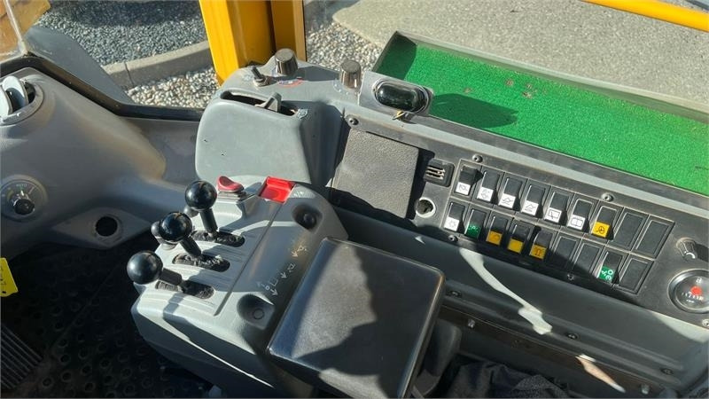 Volvo L70E Med hurtigskift og centralsmørring - Pá carregadora de rodas: foto 5 Volvo L70E Med hurtigskift og centralsmørring - Pá carregadora de rodas: foto 5