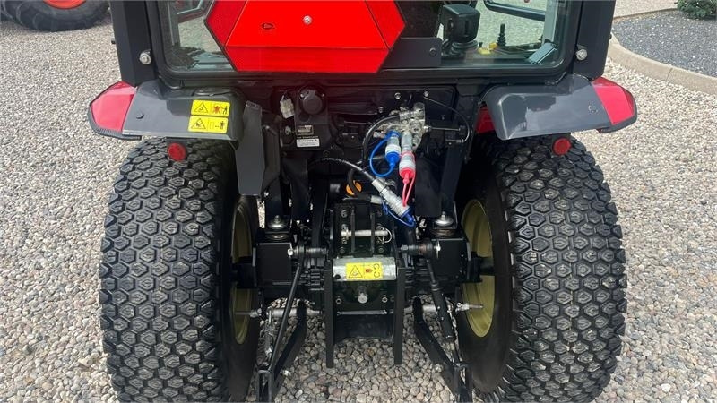 Yanmar YT 235H 4WD Snow Edition med sneplov og spreder - Trator municipal: foto 5 Yanmar YT 235H 4WD Snow Edition med sneplov og spreder - Trator municipal: foto 5