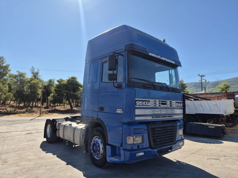 DAF XF 480 DAF XF.480 4X2 Super Space Intarder - Tractor: foto 1 DAF XF 480 DAF XF.480 4X2 Super Space Intarder - Tractor: foto 1